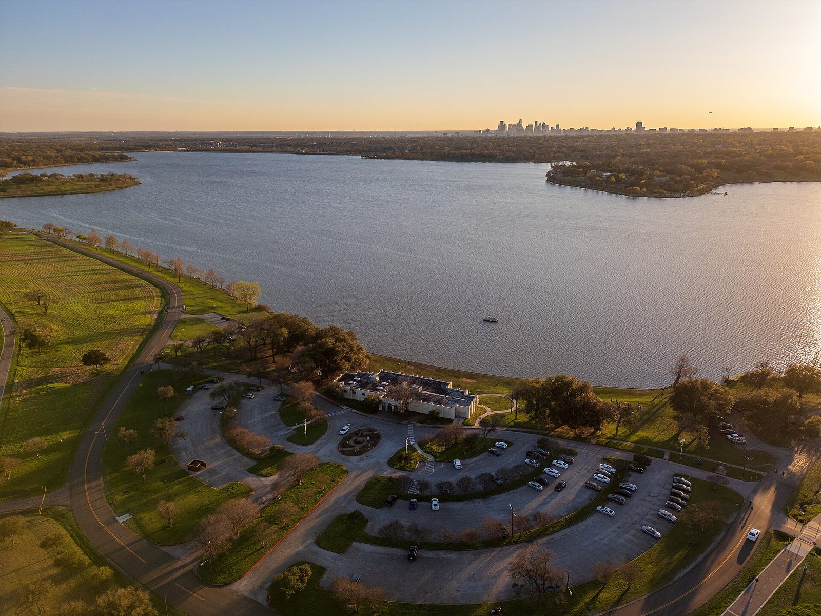 Outdoor Things to Do in Dallas: Parks, Trails, Lakes & Adventures